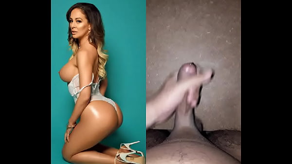 Bobbi Star Schluckt Einen Schwarzen Prügel Bobbi Star Schluckt Einen Schwarzen Prügel