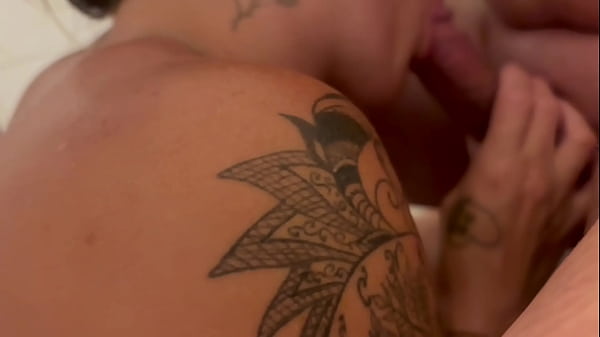 Je suce comme une salope dans mon bain Line, amatrice française