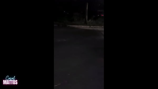 A suruba começou na rua e terminou com meu sofá todo molhado de porra