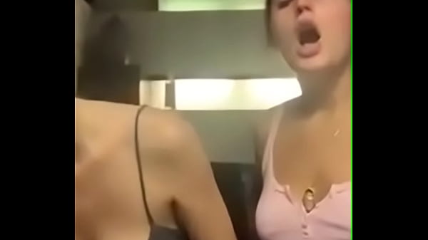 2 Girls Downblouse Periscope