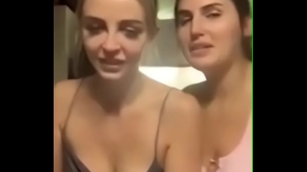 2 Girls Downblouse Periscope