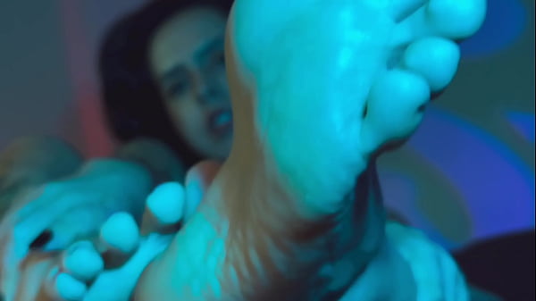 Run Your Tongue Along The Curves Of My Pretty Feet Thumbnail