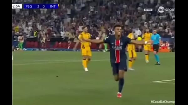 PSG loses his virginity and takes 5 cumshots in the ass of the naughty Italian girl Thumbnail