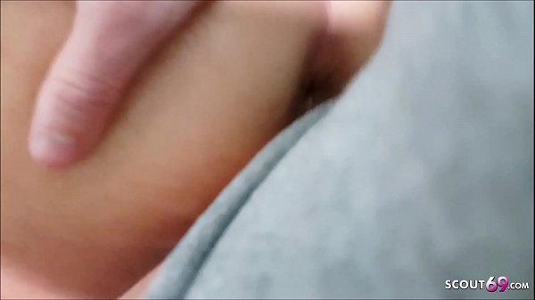 Deutsches Teen Dana Jayn im Latex Outfit in POV von Freier gefickt