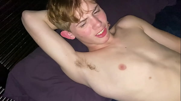 Triple Threat Twink Orgy: 27 Secs van Pure Passion