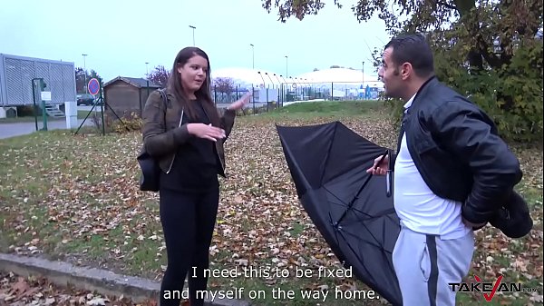 Broken umbrella help stranger to convince babe to fuck in