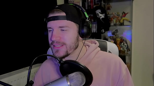 I Left Her Alone And She Flooded The Bathroom (Fap CEO) [Uncensored]