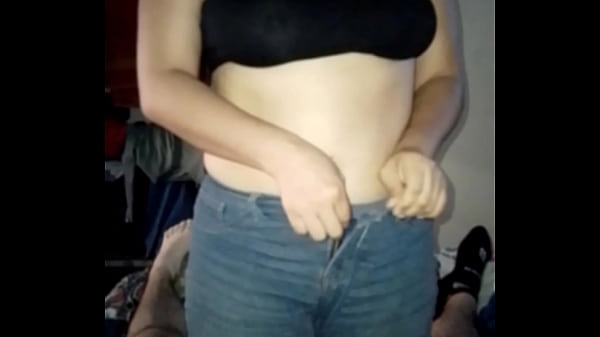 It warms up watching anime on the cell phone Thumbnail