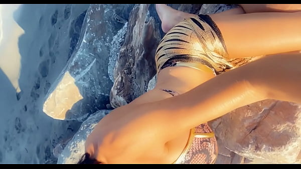 I'm enjoying the last day at the beach Thumbnail