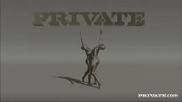 Claudia Rossi e sua namorada britânica compartilham um pau com tesão