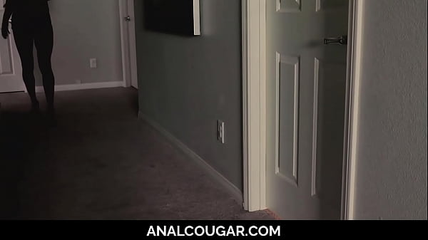 Booty Milf Spied by Stepson at Bathroom (Natasha Nice)