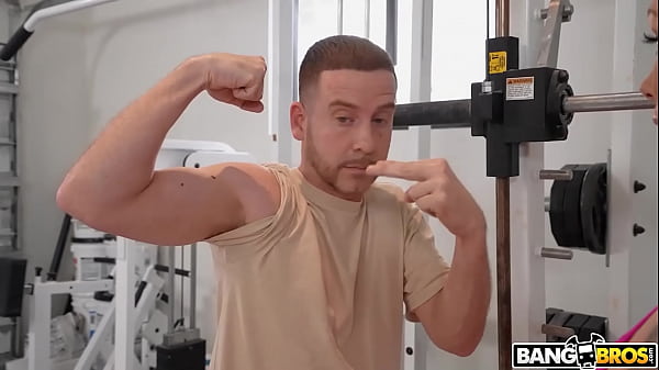 BANGBROS - Tony Rubino Tears Alexis Andrews' Leggings To Make Space For Her Big Ass