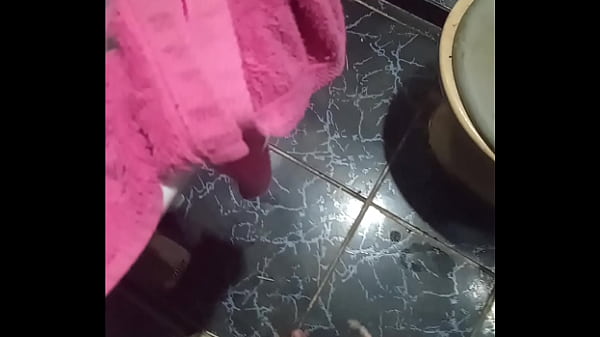 Novinho mostrando o pau