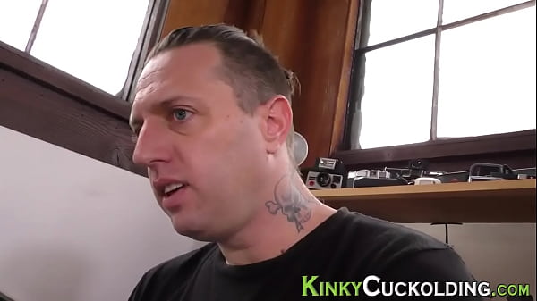 Cuckolding busty babe gets cum sprayed