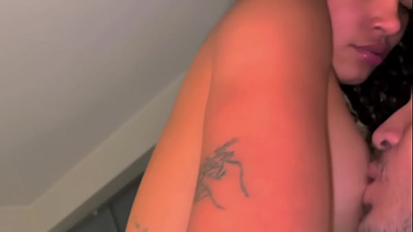 A festa foi boa mas eu prefiro comer o pau dele