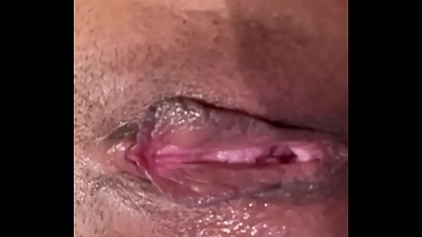 Minha esposa me envia vídeos quando eu trabalho e isso me excita.