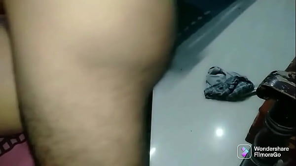 Pizza delivery boy found Indian hot girl alone and fucked her.