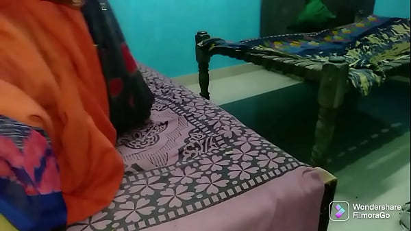 Pizza delivery boy found Indian hot girl alone and fucked her.