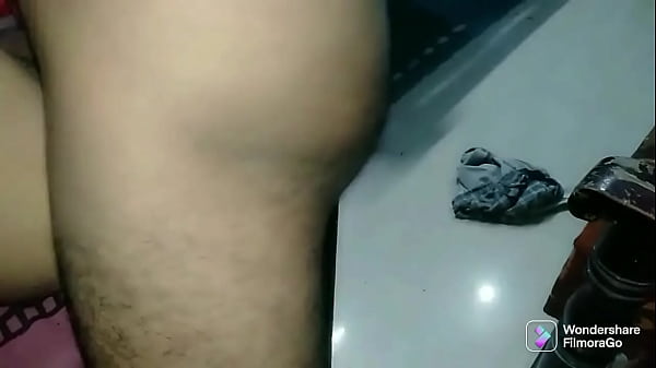 Pizza delivery boy found Indian hot girl alone and fucked her.