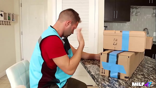 MILF Ellie Tay Hardcore Sex - MILFAF