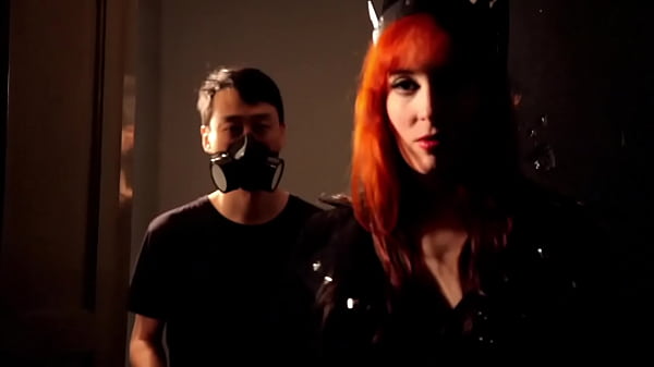 mel fire ruiva e dominadora controlando a morena que adora ser fodida com