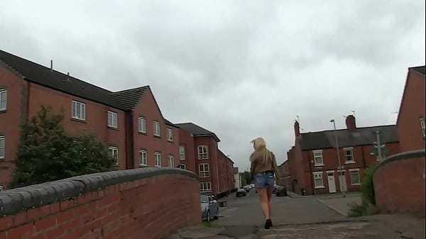 Bustyeager for cock starts masturbating in the car waiting forcocks