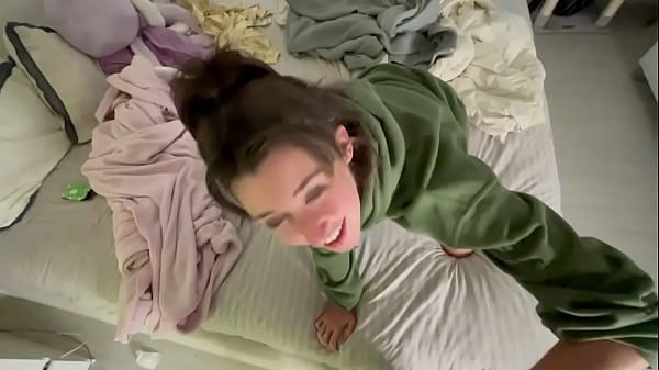 Tinder date comes over and fucks my brains out