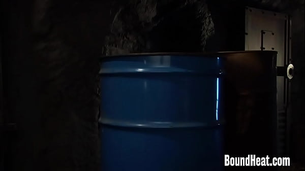 Escravas Lésbicas Nuas Em Bondage Sendo Submissas E Obedientes