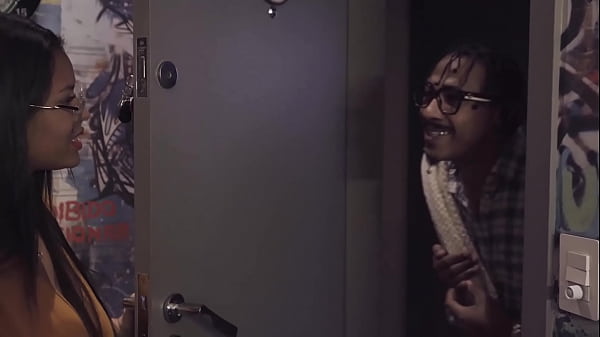 Vizinho nerd, transa gostoso com sua vizinha peituda - Completo No Red