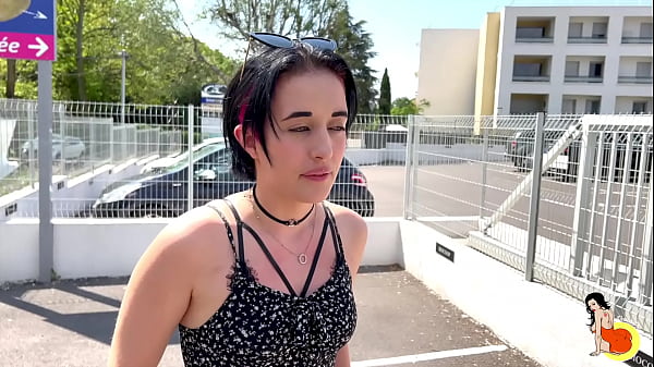 Fit ass 18 years old Leila fucked hard by a muscle guy