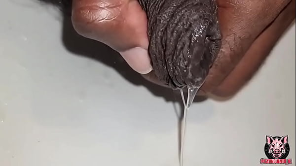 For those who are thirsty for piss. #piss #fetish #uncut Thumbnail