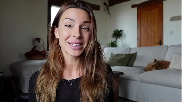 Cum Eating Instruction (CEI) TUTORIAL WITH ROXY FOX