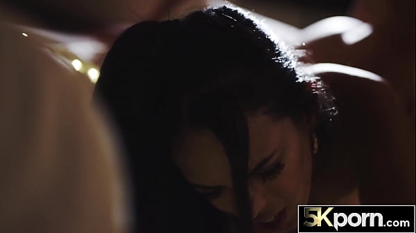 5KPORN Big Tittied MILF Katrina Moreno