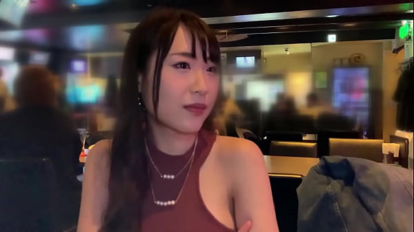 [English Dubbing] She is a beautiful woman with a ideal assets of class S. She is very sexy, and she is very excited to serve you in her own lewd underwear and to fuck you in a yukata with her attractive assets that she can’t hide from you!