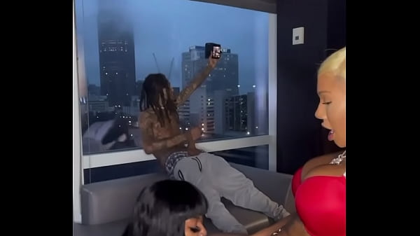 Bfreakl06 and GakTrizzy broke the internet with this video