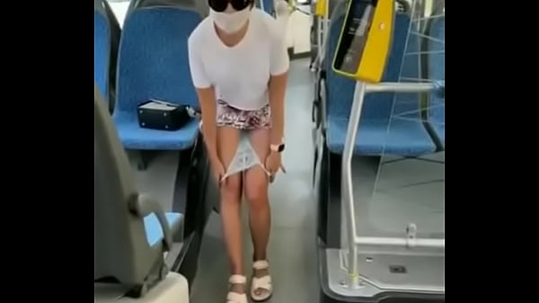 Horny babe Thumbnail