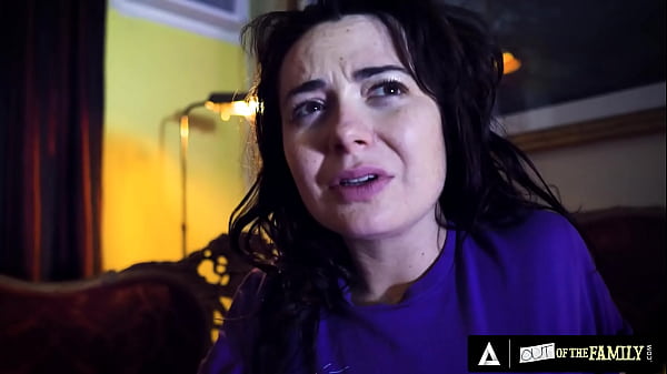 OUT OF THE FAMILY – Sexy Babe Siouxsie Q Gets Her Pussy Fucked By Her Stepdad While Watching A Movie