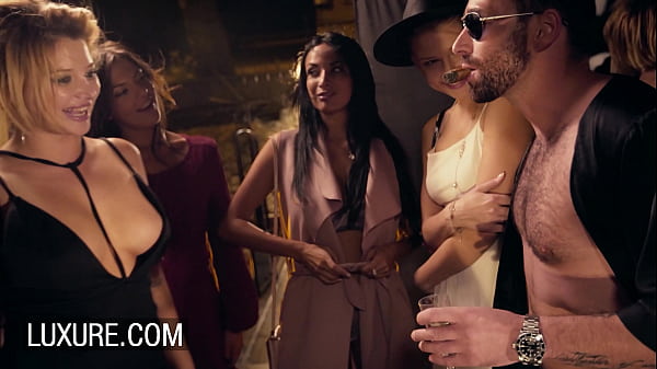 Orgy and anal sex with gorgeous babes