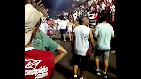 Ver videos de lésbicas fudendo Sexo no estadio de futebol