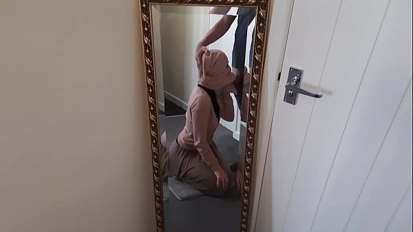 Big ass arab muslim girl in hijab roughly fucked un her wet pussy