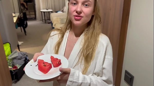 A delivery man with big dick hard fucks a jucie porn actress and cum in the pussy