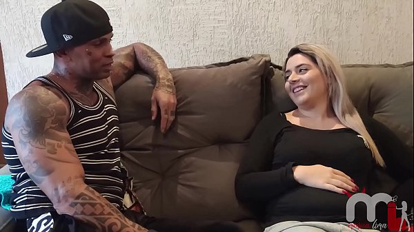 A novinha bebeu demais na balada e acabou tendo seu corpo explorado enquanto d.. (Teh Angel - Jhonny Gab)