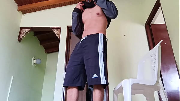 I come home from exercising and I take advantage of the fact that I'm alone to masturbate, very delicious. Thumbnail