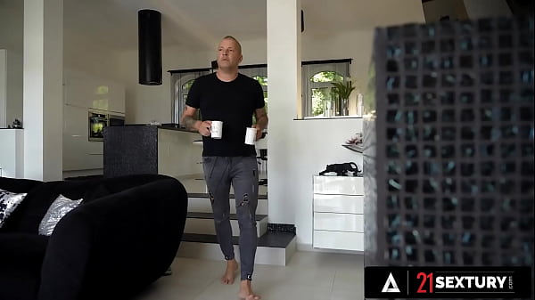 21 SEXTURY - Cute Latina Geisha Kyd Gets Her Pretty Feet Covered In Cum After Intense Fucking