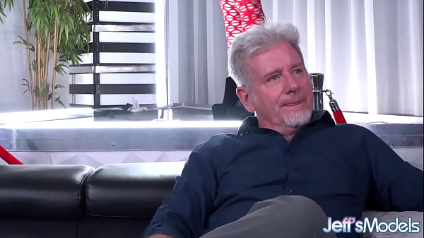 Blonde BBW Stripper Shayla Pink Gets Paid in Exchange for Her Ass