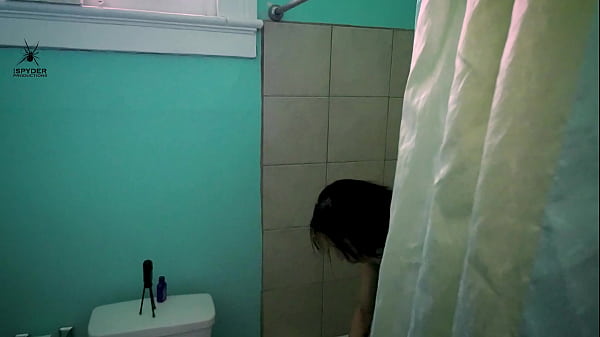 AlliDoll is peaceful in the shower until i saw her