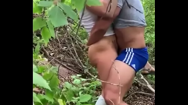 Pillados en el monte