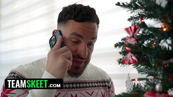 All Peter Wants For Christmas Is To Feel His Girlfriend’s Pussy With No Condom - TeamSkeet