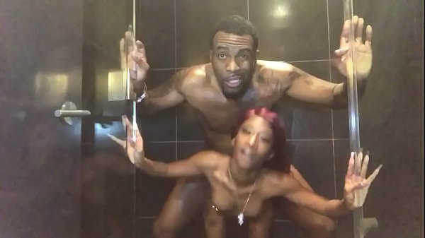 Rome major gives Mini stallion Major dick