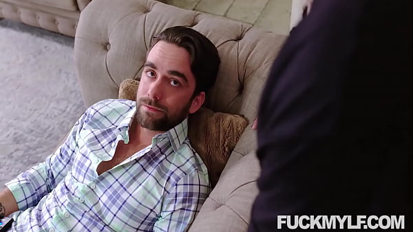 Sentimental Stepmom Snatch Ryan Keely, Logan Pierce